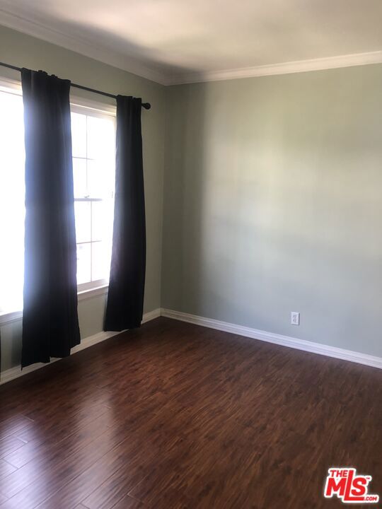 460 460 1/4 Kelton Avenue, Los Angeles CA: https://media.crmls.org/mediaz/817d8ce0-e126-4d33-9b7c-7b079ccc199c.jpg