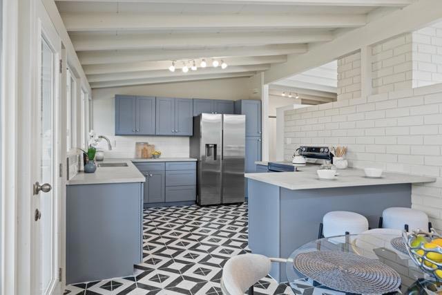 378 Woodhams Road, Santa Clara CA: https://media.crmls.org/mediaz/817e460f-82ed-46ac-8f97-c3b928562017.jpg