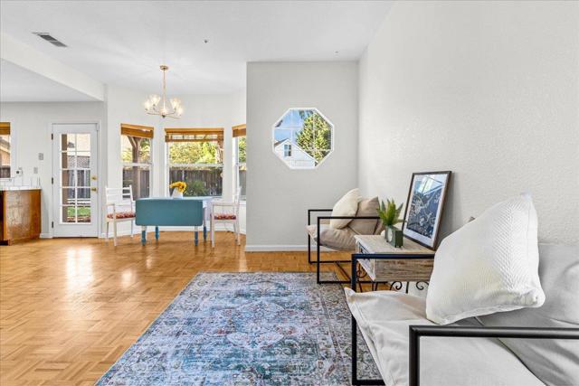 18 Suffield Circle, Salinas CA: https://media.crmls.org/mediaz/817e92cc-c249-4641-8be0-12b31e3d9998.jpg