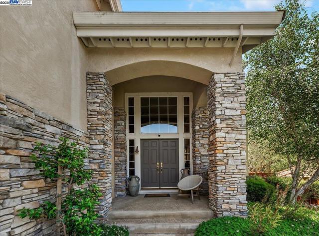 3761 SMALLWOOD COURT, Pleasanton CA: https://media.crmls.org/mediaz/817fd56d-afdb-478c-a220-0f0815ffee78.jpg