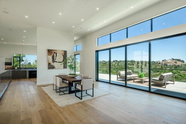 45 Calaveras Court, Hillsborough CA: https://media.crmls.org/mediaz/81804e27-5ee7-41f2-8630-ece16c0173c4.jpg