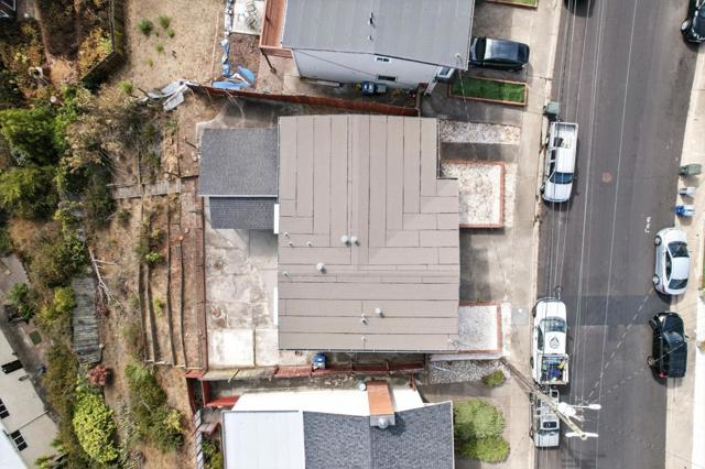 541 Diamond Avenue, South San Francisco CA: https://media.crmls.org/mediaz/81808a21-4997-4ab9-8829-007f3481cf97.jpg