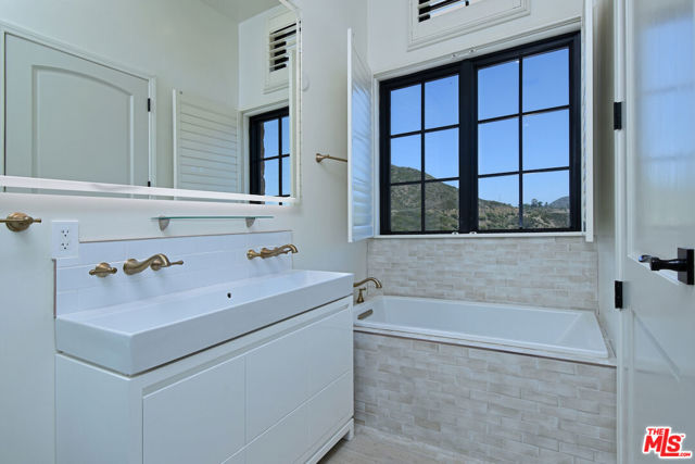 Drew Fenton | 33182 Mulholland Highway Malibu CA | MLS: 7250420