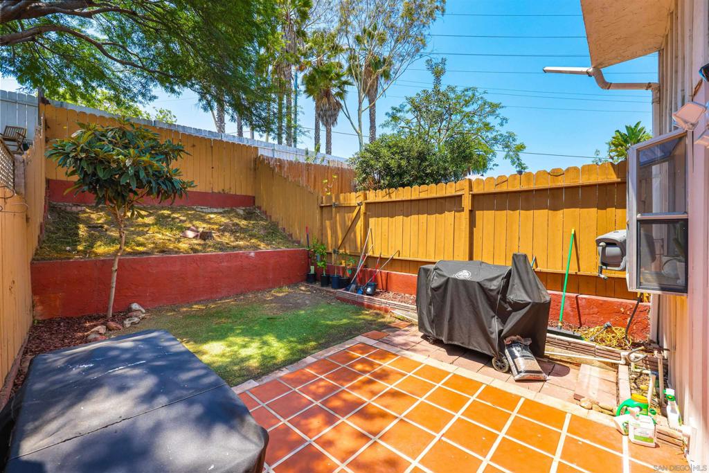 1261 34th St - photo 15