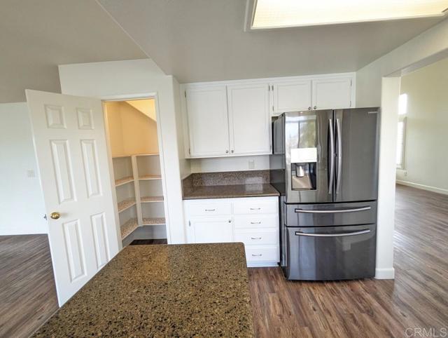 Detail Gallery Image 3 of 28 For 649 Montage Rd, Oceanside,  CA 92057 - 4 Beds | 3 Baths