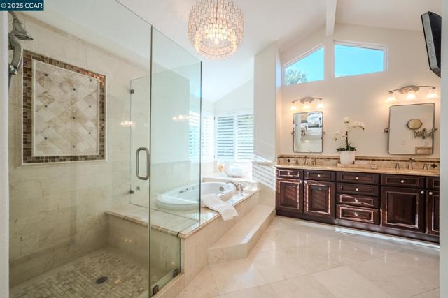 40 Northview Ct, Danville CA: https://media.crmls.org/mediaz/81828db9-660b-40ec-9df2-46147f702b27.jpg