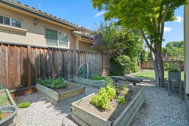 3172 Morris Drive, Palo Alto CA: https://media.crmls.org/mediaz/81829079-928c-4141-8678-1f1af3b4fb80.jpg