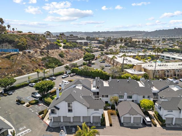 524 Via De La Valle,  CA: https://media.crmls.org/mediaz/8182e587-8e7e-4318-8fa9-42f2c2269fc4.jpg