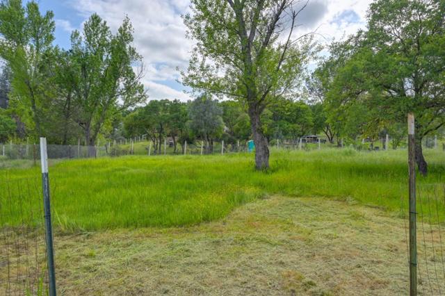 874 Feather Drive, Copperopolis CA: https://media.crmls.org/mediaz/81838e68-82ec-4748-ba44-e113d1a81fe6.jpg