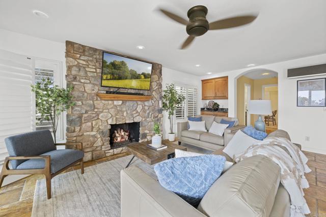 515 S Sierra Avenue, Solana Beach CA: https://media.crmls.org/mediaz/818449f9-d766-4fb4-9a95-21af6917a04c.jpg