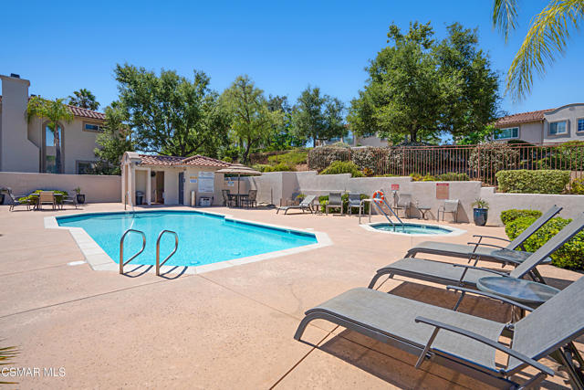 1012 Pan Court, Newbury Park CA: https://media.crmls.org/mediaz/8185a19a-0409-4023-99dd-3da0541a98f9.jpg