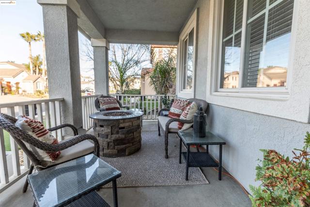 3438 Keystone Loop, Discovery Bay CA: https://media.crmls.org/mediaz/8186264b-a544-4cf5-8eb6-22ac3f693061.jpg