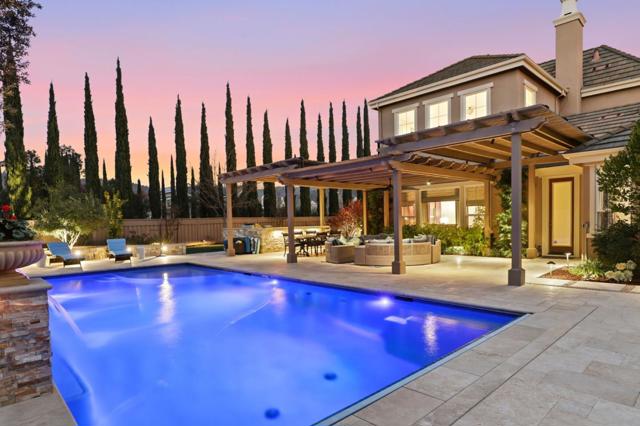 1625 Mission Avenida, Morgan Hill CA: https://media.crmls.org/mediaz/81862ec4-3e64-47d7-bfd9-402e4e94c5a6.jpg