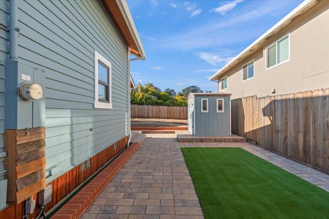 272 Clay Street, Monterey CA: https://media.crmls.org/mediaz/818641a8-7105-4312-9162-28df53d1b9b0.jpg