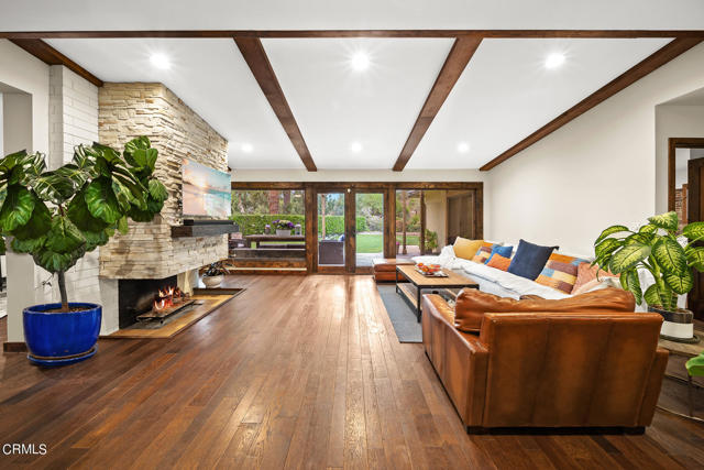 8188275c 3678 4886 Aa48 4c7d8108f378