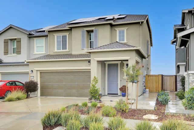 5938 Lenin Priego Street, Tracy CA: https://media.crmls.org/mediaz/818941aa-4522-42a6-b4b7-8e1131c3e9eb.jpg