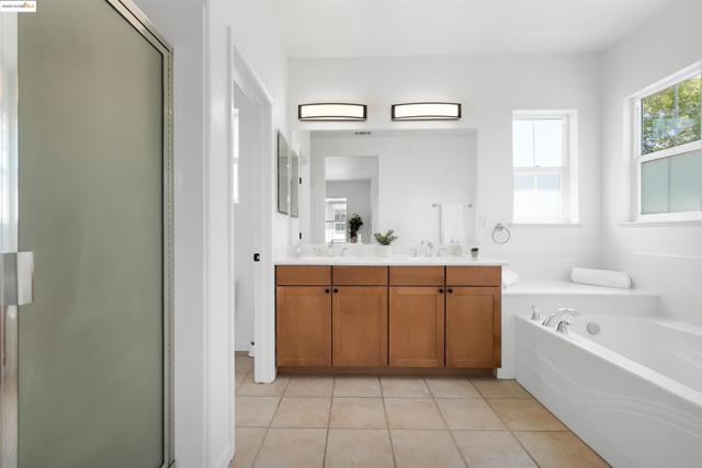 1165 Cottage Ln, Hercules CA: https://media.crmls.org/mediaz/818a7090-2af1-4a39-b4a1-a05b1a404730.jpg