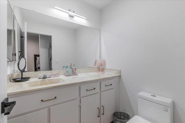 Image 20 of 35 For 2625 Keystone Avenue 207