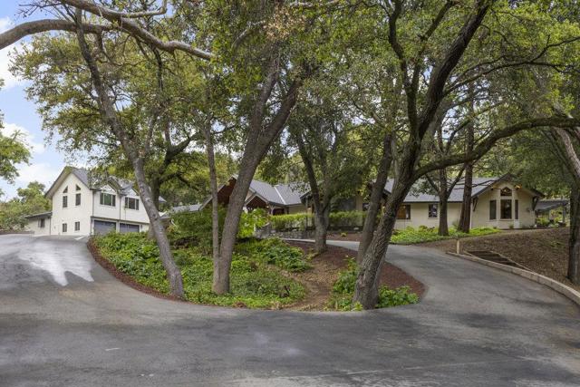 14205 Shannon Road, Los Gatos CA: https://media.crmls.org/mediaz/818bfe31-7bb9-478e-b27d-77067c97a6fb.jpg