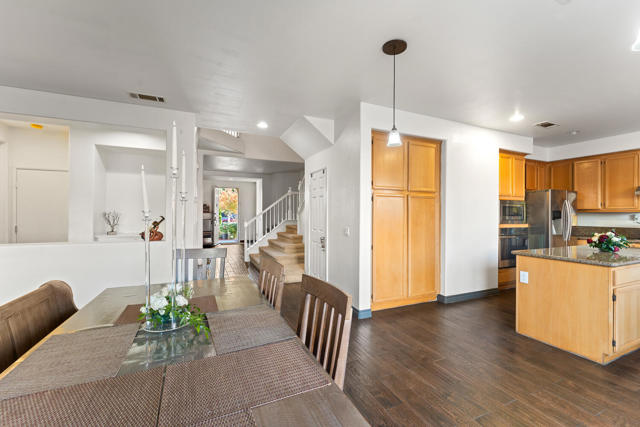 Image 7 of 50 For 25444 Delphinium Ave Avenue