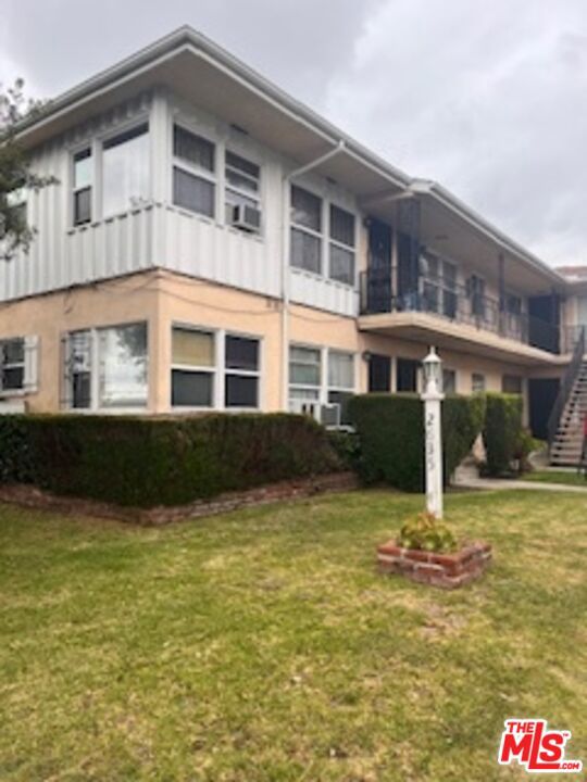 2635 W Imperial Highway, Inglewood CA: https://media.crmls.org/mediaz/818e091a-56b8-4136-b501-a8d0398ffaff.jpg