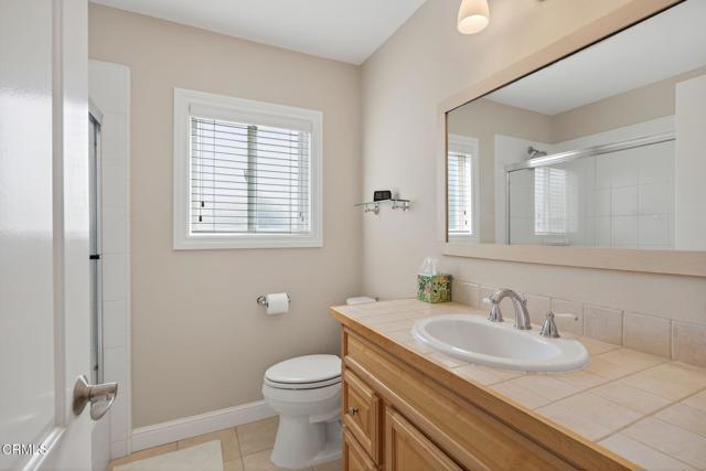 Detail Gallery Image 14 of 18 For 863 Tupelo Wood Ct, Thousand Oaks,  CA 91320 - 4 Beds | 3 Baths