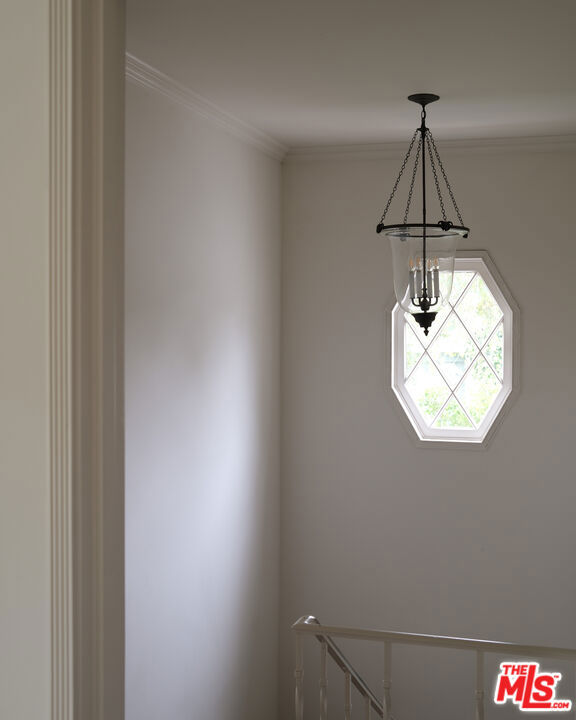 3372 Ley Drive, Los Angeles CA: https://media.crmls.org/mediaz/818ed346-770a-4881-8351-56cb9cac0d7a.jpg