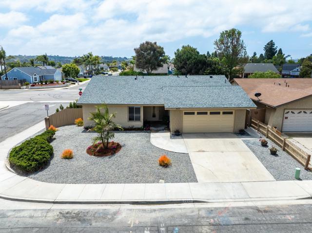 3663 Forest Road, Oceanside CA: https://media.crmls.org/mediaz/818fd7d7-6676-4ed0-96c4-dddfc235e713.jpg
