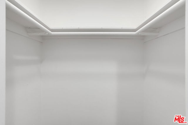 5000 S Centinela Avenue, Los Angeles CA: https://media.crmls.org/mediaz/819041da-c0d3-4284-88a9-dad3308734ee.jpg