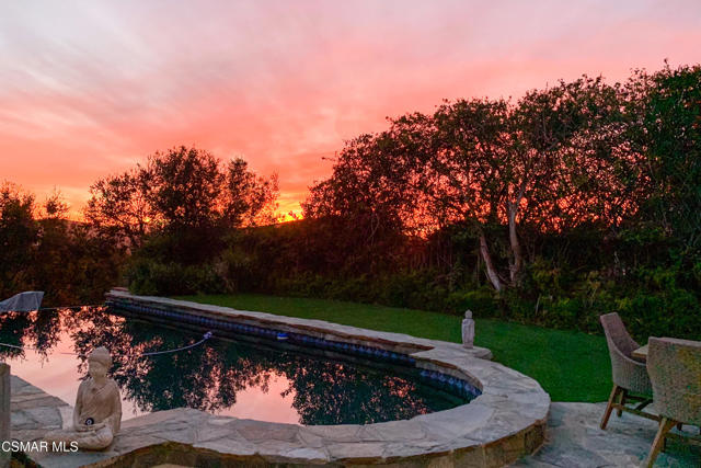 4646 Pine Valley Place, Westlake Village CA: https://media.crmls.org/mediaz/81916b69-65d9-42d2-ad7b-539edce8cfb5.jpg