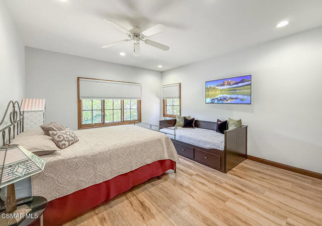 2317 Sierra Creek Road, Agoura Hills CA: https://media.crmls.org/mediaz/81917db8-3992-46e4-988f-86cf3bfb76a3.jpg