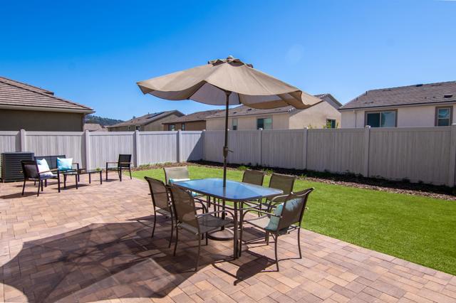 27924 Barley Court, Valley Center CA: https://media.crmls.org/mediaz/8191e3f6-51d0-46aa-b23a-e21d48b3a2d8.jpg