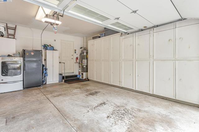 736 Tunbridge Rd, Danville CA: https://media.crmls.org/mediaz/81920221-19ac-4238-82b3-e08e54c1bf53.jpg