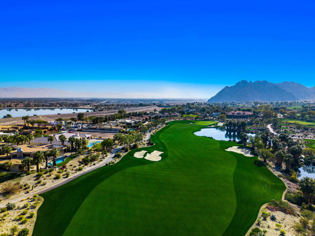 79525 Tom Fazio N Lane, La Quinta CA: https://media.crmls.org/mediaz/8192a9d2-bc9e-4042-b44c-94e484eee97c.jpg
