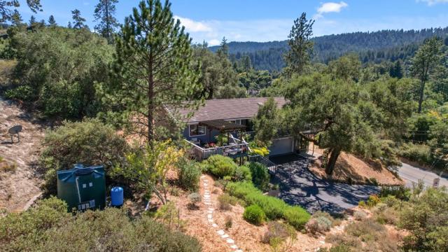 2203 Quail Hollow Road, Ben Lomond CA: https://media.crmls.org/mediaz/8192e68a-45b2-4ceb-a2a3-fcb186e1cf65.jpg