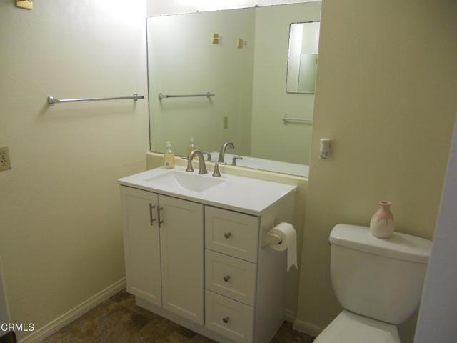 Detail Gallery Image 7 of 11 For 841 Valley Rd, Moorpark,  CA 93021 - 1 Beds | 1 Baths