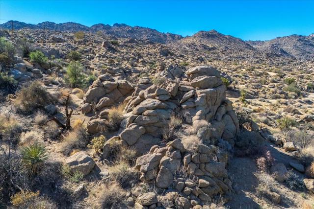 Image 55 of 80 For 57795 Big Horn Drive