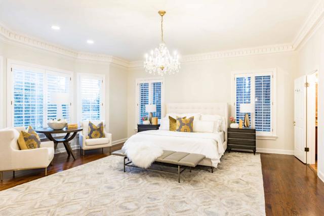 1045 Lassen Drive, Menlo Park CA: https://media.crmls.org/mediaz/8195c248-7b4b-4f4c-8951-9a8a0d7f1292.jpg
