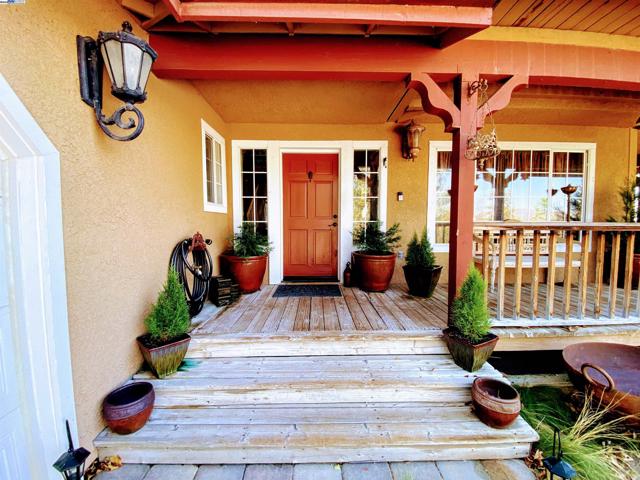 31733 Lake Meadow Rd, Acton CA: https://media.crmls.org/mediaz/81961473-1d96-461f-988c-97306ed84f8f.jpg