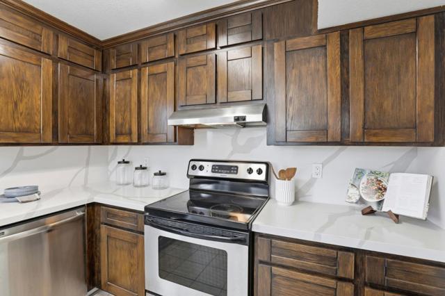 251 Gibson Drive, Hollister CA: https://media.crmls.org/mediaz/8196490b-2f4d-4054-82f4-e4e36f4ed6e1.jpg