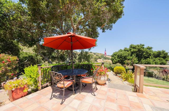15847 Pleasant Valley Lane, Salinas CA: https://media.crmls.org/mediaz/8197064c-05f4-4600-9008-013c88530af7.jpg