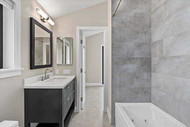 491 Prospect Street, Newport Beach CA: https://media.crmls.org/mediaz/81973711-e37c-4473-8b45-723628420e31.jpg