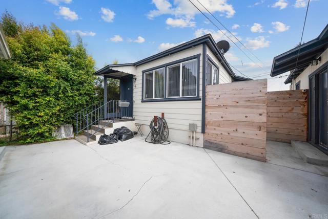 42 48 E 5Th Street, National City CA: https://media.crmls.org/mediaz/8197d9c6-6c46-48b5-a7a0-d822bf2874cd.jpg