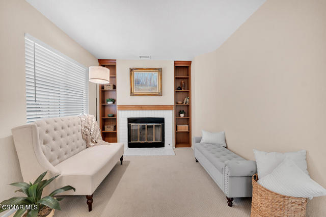 645 Overlook Road, Simi Valley CA: https://media.crmls.org/mediaz/8197e581-37f4-4201-a25b-baa3f2d634c2.jpg