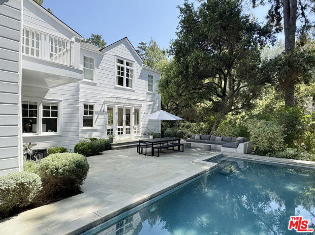 2121 Trently Lane,  CA: https://media.crmls.org/mediaz/8199b487-3a56-4aad-898b-37d1ffcc387f.jpg