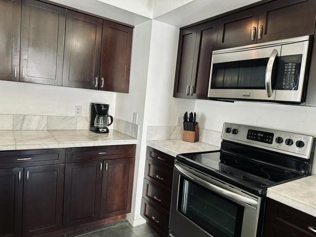 450 Sunningdale Drive, Rancho Mirage CA: https://media.crmls.org/mediaz/8199c804-3d84-4ed2-8bae-f2bc09b74470.jpg