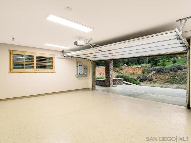 1068 W Incense Cedar Road, Julian CA: https://media.crmls.org/mediaz/819a33a9-7f58-410a-93e3-fca57b0fec7c.jpg