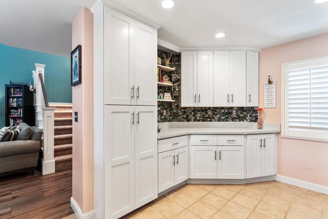 4610 Los Alamos Way, Oceanside CA: https://media.crmls.org/mediaz/819c9059-cc1e-428d-8f6e-331fde941e9d.jpg