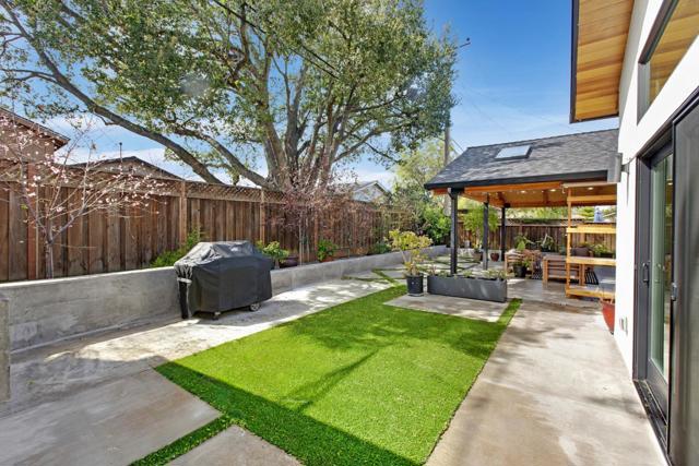 104 Oak Park Drive, Los Gatos CA: https://media.crmls.org/mediaz/819dfb76-dfa2-4a13-9900-5d4f2c7dec3a.jpg