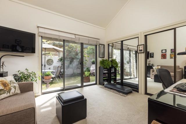 9565 Oak Court, Carmel CA: https://media.crmls.org/mediaz/819e4ff7-a975-4f73-9f57-b625857fae8d.jpg